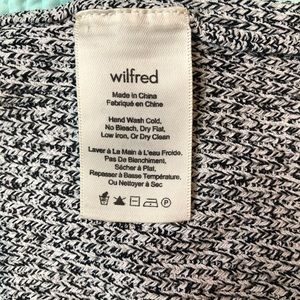 - - Aritiza Wilfred Crop Top Grey - -